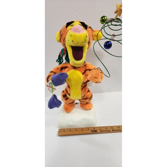 Disney Telco Motion-ette Animated Christmas Tigger 15" Wire Tree & Mittens WORKS - Picture 9 of 11